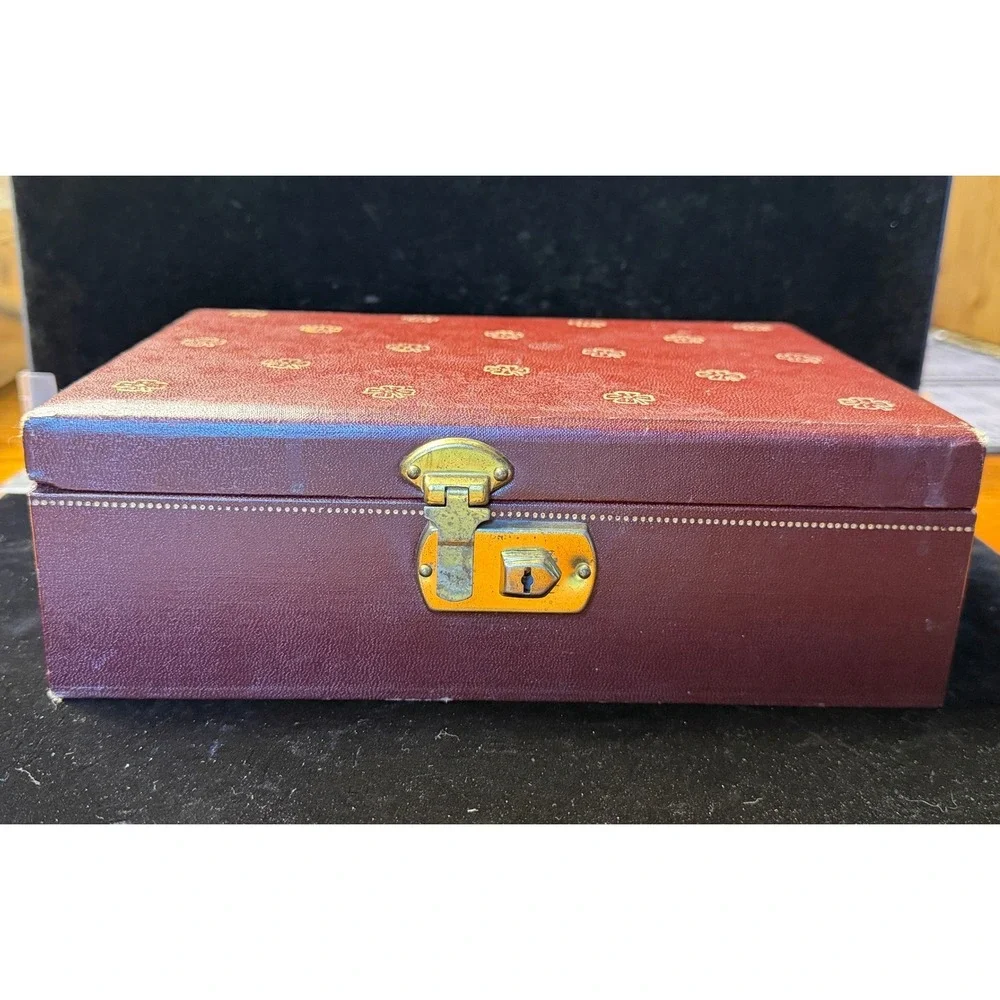 Vintage Burgundy Jewelry Box: Gold Clover, Faux Leather, Tiered Tray with Key